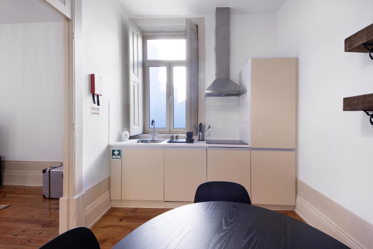 Crooked Floor House - 1St Floor Apartamento Porto Exterior foto