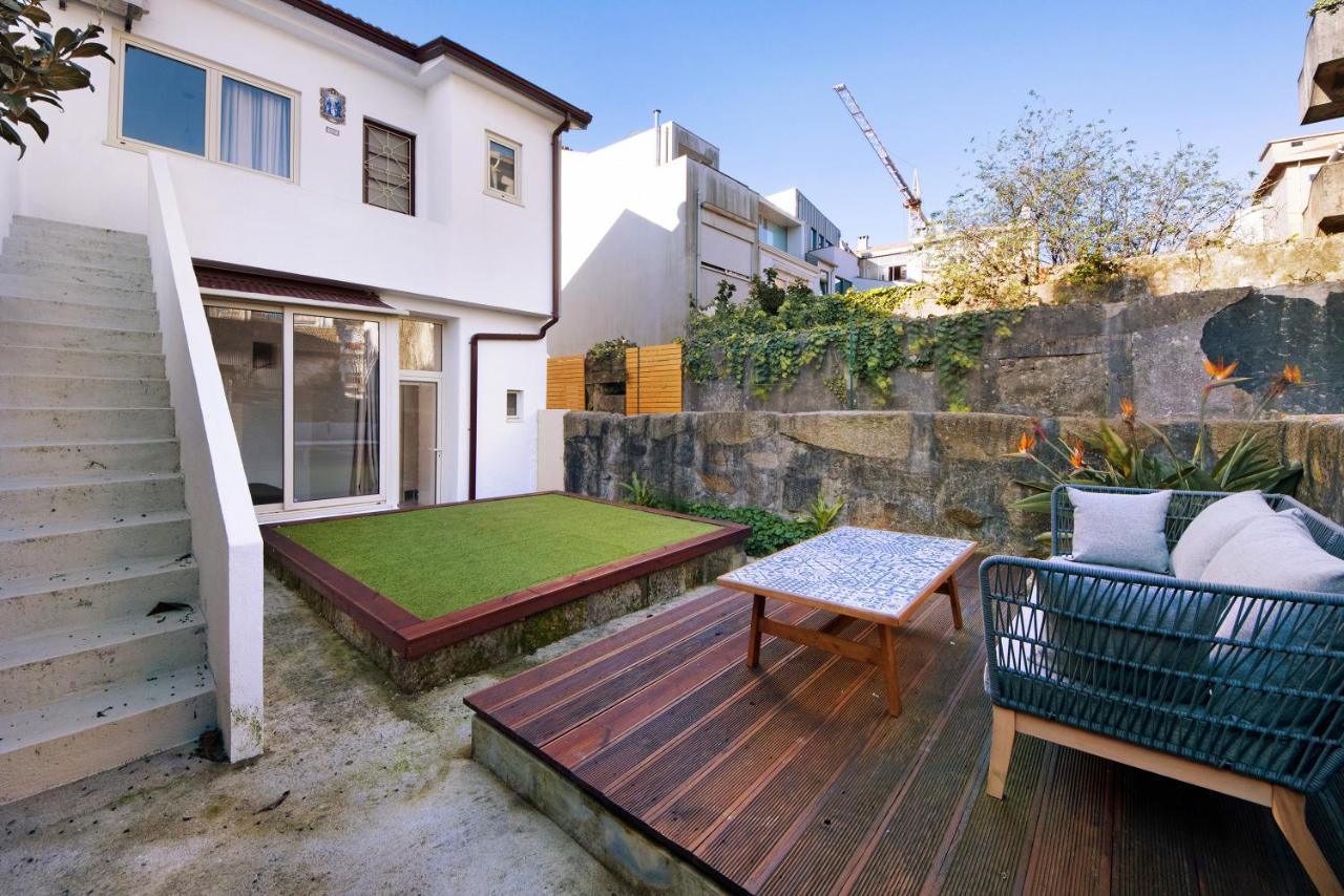Crooked Floor House - 1St Floor Apartamento Porto Exterior foto