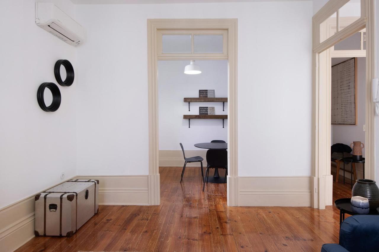 Crooked Floor House - 1St Floor Apartamento Porto Exterior foto