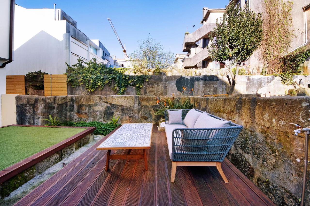 Crooked Floor House - 1St Floor Apartamento Porto Exterior foto