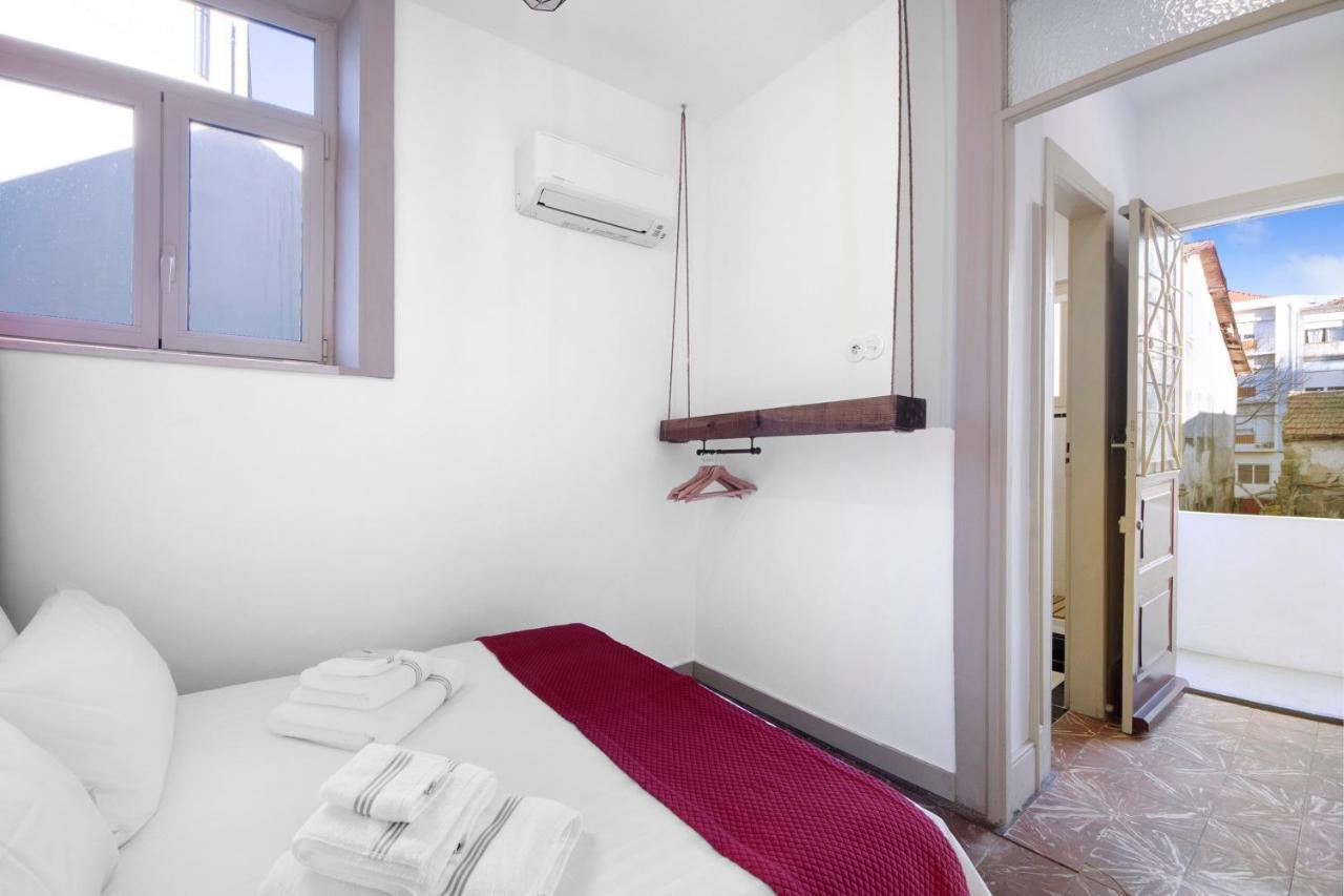 Crooked Floor House - 1St Floor Apartamento Porto Exterior foto